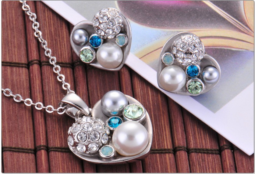 A800249 EARRING&RING2.jpg
