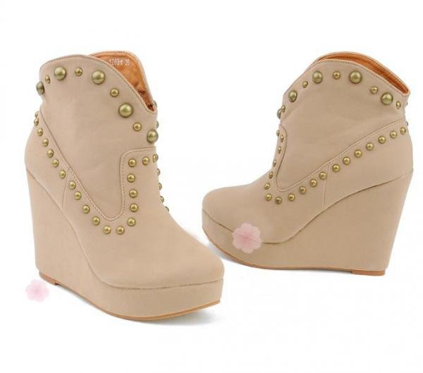 Ladies' Platform High Heel Rivet Ankle Boot