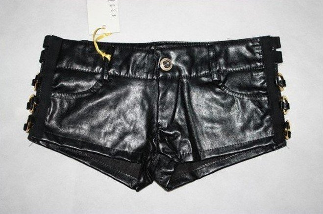 Anti- Wrinkle Breathable Black Leather Women Bermuda Shorts