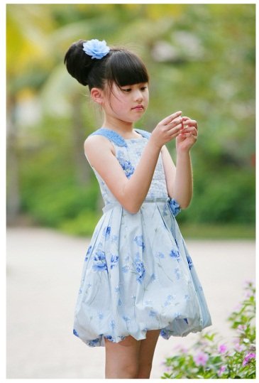 Girls Pure Cotton Washable without Sleeves Light Blue Over Knee Wrinkled Skirt