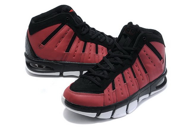 Men's Breathable Waterproof Non-slip Comfortable Basketball Shoes