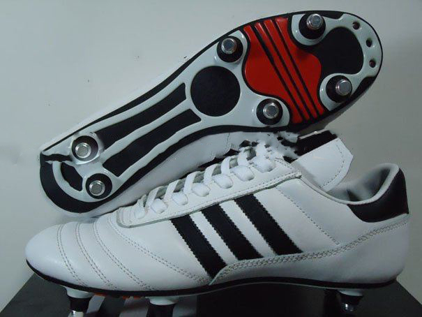 Men's New Cup Nails Black and White Genuine Leather Soccer Shoes