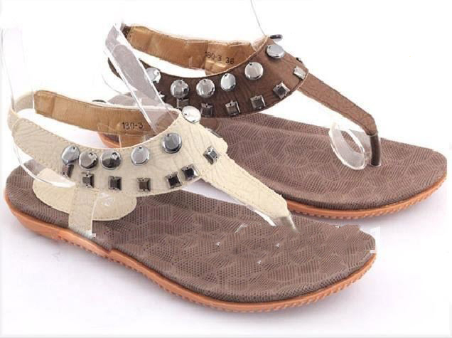 Women Casual Soft PU Flat Heel Rivets Rubber Sole Sandal