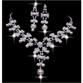 Never Fade Pearl & Rhinestone Acrylic Wedding Jewelry Sets
