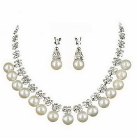 Single Broken Crystal Pearl Alloy Plating Delicate Diamond Wedding Necklace