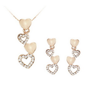 Female Elegant Heart Shape Pendant Gold Crystal Zircon Jewelry Sets