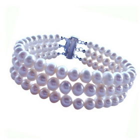 Ladies Luxurious Elegant Freshwater Pearl Crystal Beads Three Rows Flexible Bracelet