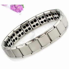 Polished Silver-plated Titanium Steel Anti-fatigue Health Care Magnet Couple Bracelet