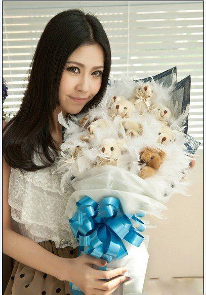 Teddy Bears Decorative Flowers For Valentine's Day