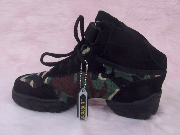 Brand New Camouflage Color Canvas Lace-Up Dance Sneakers