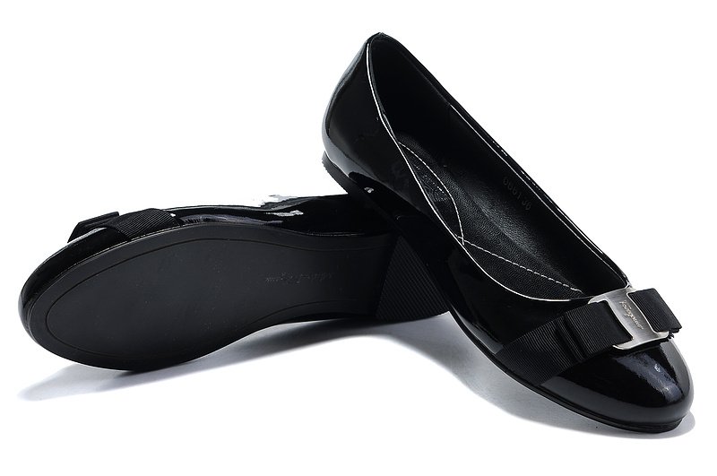 Classic Bow Genuine Sheepskin Leather Lady Flat Dance Sneakers