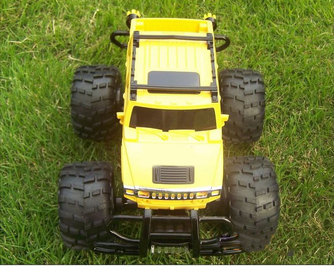 Rechargeable Remote Control Car Cross - Country Dance Stunt Car