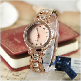 Diamond Retro Women's Quartz Wristwatches
