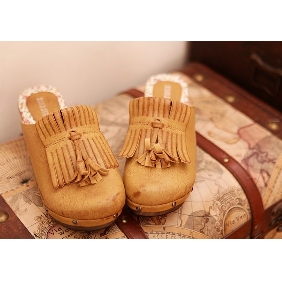 Women's Sweet Slippers Fashionable Leather & Wood Shoes Tassel Clogs