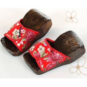Women's Summer Sweet Massage Clogs