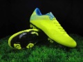 Fluorescent Yellow Color Mesh Lace-Up Breathable Soccer Shoes