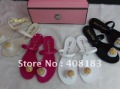 Women's Rubber Material Yellow Flowers Design Flat Bottom Flip Flops