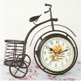 Cute Metal Hand Work Artware Digital Quartz Table Clock