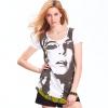 Amanda49 Fashion Female White Short Sleeve T-shirt with Head Portrait